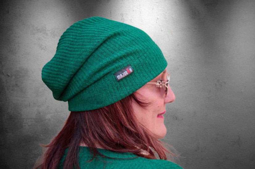 Zelená žebrová čepice Saria - Barva: Lahvově zelená, Velikost: UNI