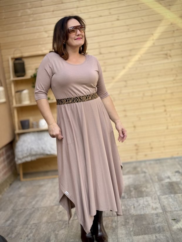 Šaty ALINA - Caffé latté - Barva: Caffé latté, Velikost: M