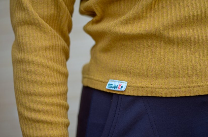 Žlutý žebrový svetýrek Saria